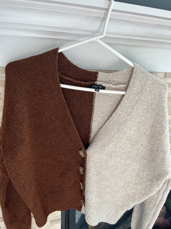 Love Tree Sweaters - Love Tree Brown & Cream Color Block Bouclé Cardigan Sweater Size Medium Cozy But